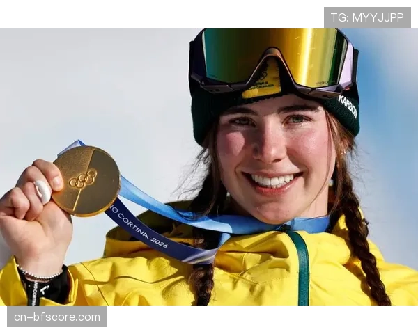 美国单板滑雪障碍追逐 男女队均顺利晋级决赛轮